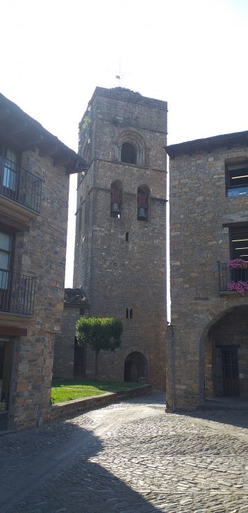 Torre de la Iglesia de Santa María en Aínsa